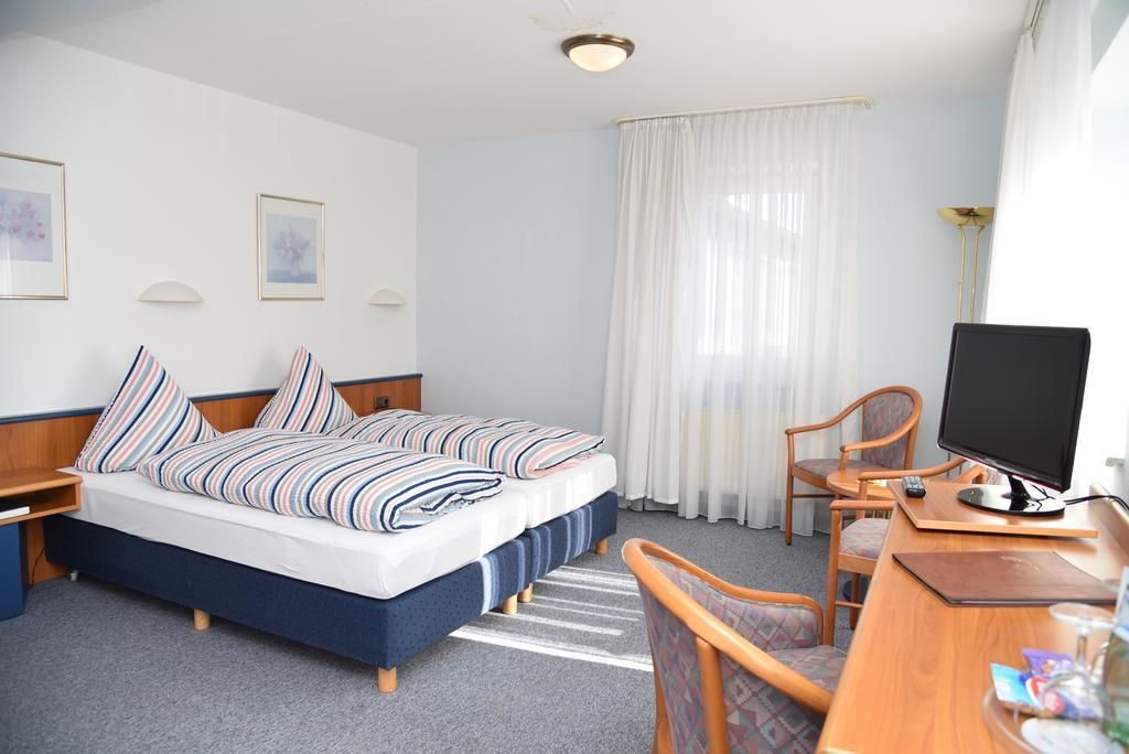 Hotel An Der Alten Porzelline Neuhaus am Rennweg Pokój zdjęcie