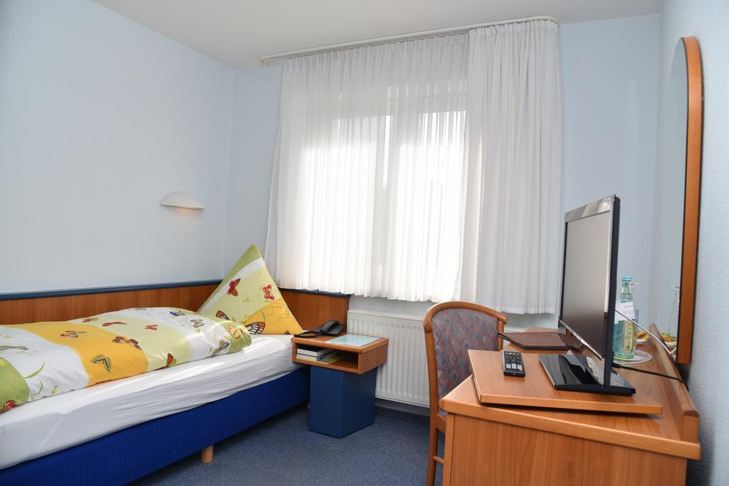 Hotel An Der Alten Porzelline Neuhaus am Rennweg Pokój zdjęcie